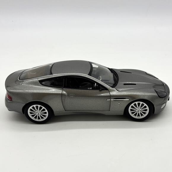 Vtg JoyRide Aston Martin Vanquish Die Cast Model Car 1/16 Scale RC2 James Bond - Picture 1 of 13